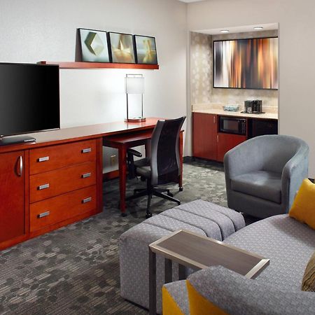 Courtyard By Marriott Greensboro Dış mekan fotoğraf