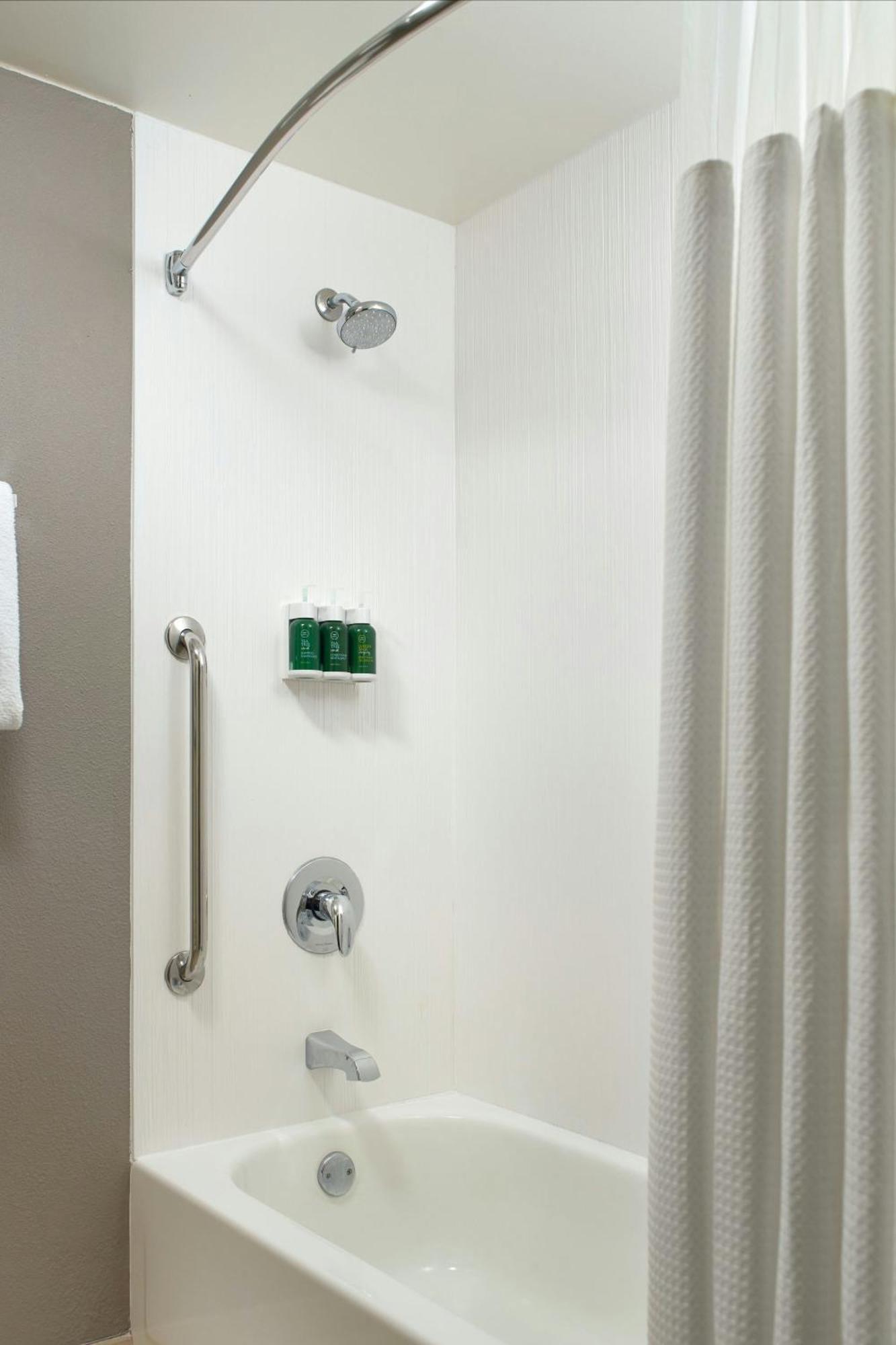 Courtyard By Marriott Greensboro Dış mekan fotoğraf